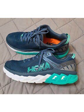 Hoka One One Arahi 2 Running Shoes (SKU#2102)